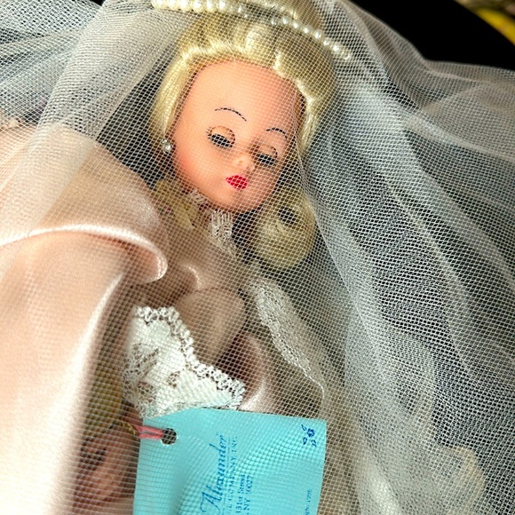 Madame Alexander 10